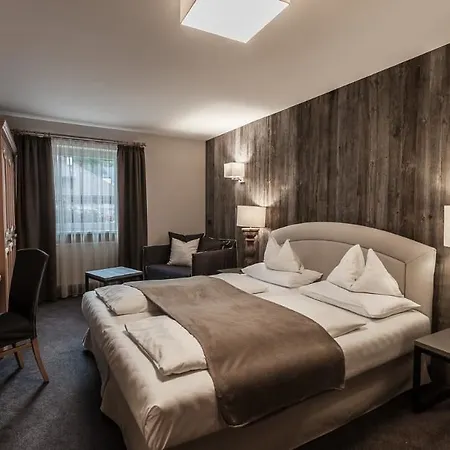 Garni Park 3*