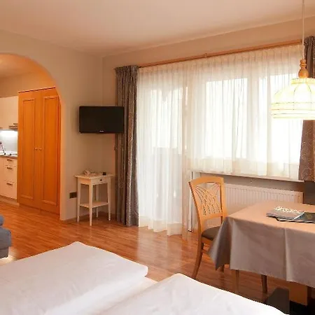 Hotel Garni Park 3*